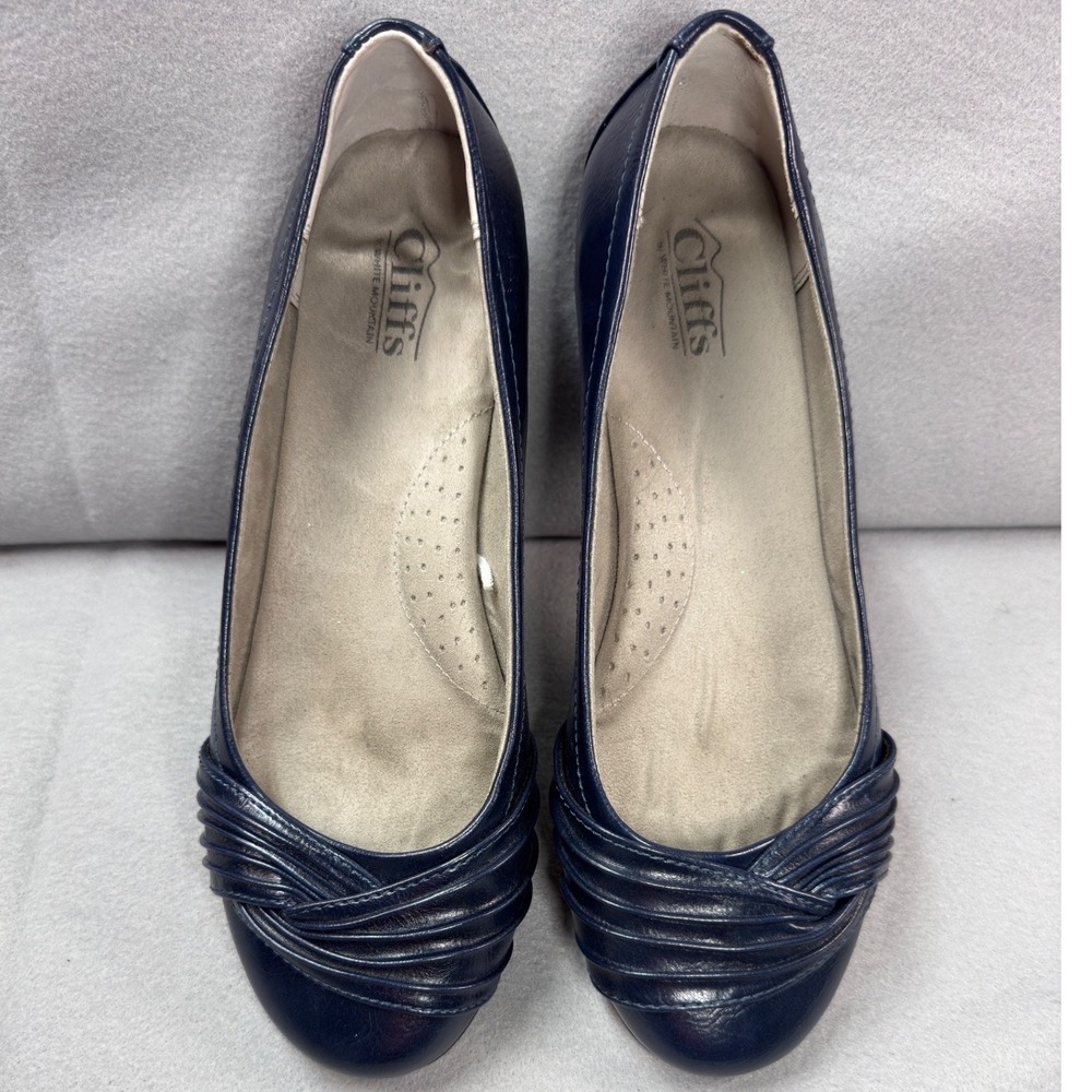 Cliffs by White Mountain Womens Hilt Navy Blue Pleated Comfort Ballet Flats 10W